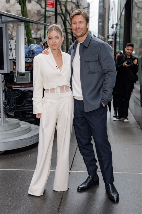 Sydney Sweeney Drew Barrymore Show Cleavage Tease Hot Celebs Home