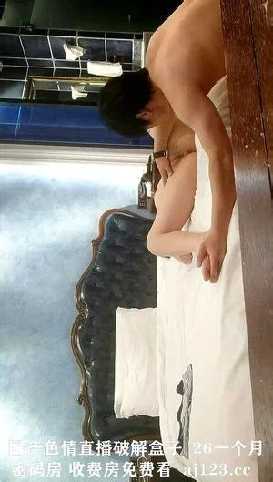 Watch 无情的屌丶肉感外围御姐按着头插嘴掰开骚逼埋头舔扶腰后入 Asian 大奶 成熟 Porn SpankBang