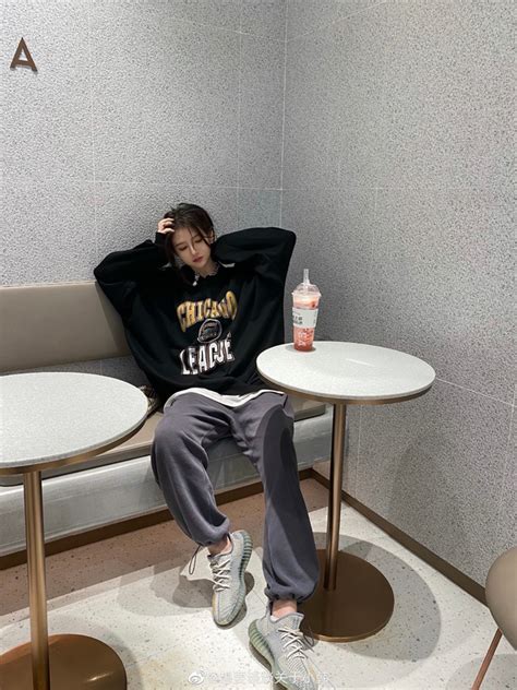 10 hot girl khuấy đảo TikTok Trung Quốc Dàn mỹ nhân xuyên không mang vẻ đẹp thiên thần