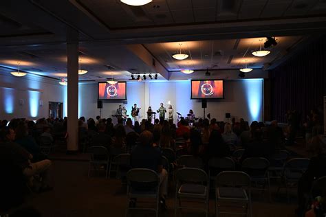 Attending calvary abq reveals a surprisingly modern worship style 9