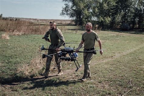 Бійці підрозділу аеророзвідки «Вовки» отримали подарунок від Армії ...