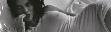 INSTA Kendall Jenner Bikini 09 03 2023 Phun Org Forum