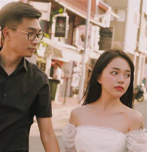 Hot streamer Linh Ngọc Đàm tiết lộ từng yêu người đồng giới được bạn