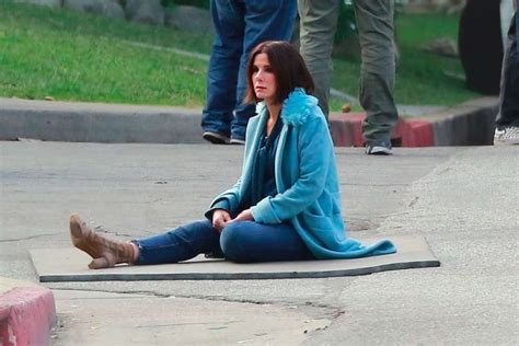 Sandra Bullock Filming A Scene For Her New Movie Bird Box 34 Gotceleb