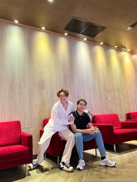 Pin By On Boss Noeul New Korean Drama Cute Gay Couples Manga Love