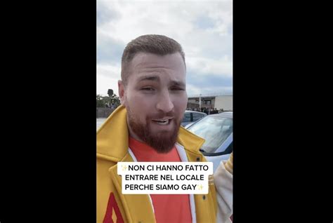 Restano Fuori Dal Locale A Pasquetta Respinti Perch Gay La Replica Non Erano In Lista