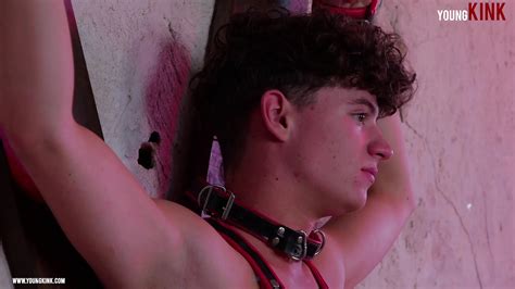 Vidéos porno gay gratuites Garçon BDSM xHamster