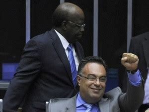 G1 André Vargas pede licença de 60 dias do mandato de deputado na