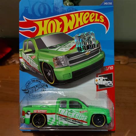 Jual Hot Wheels Chevy Silverado Treasure Hunt Silver Jakarta Pusat Pp Group Dan Hobby