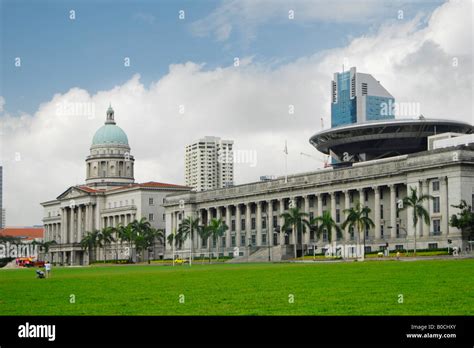 Singapore Skyline With Singapore Courthouse And Central Business