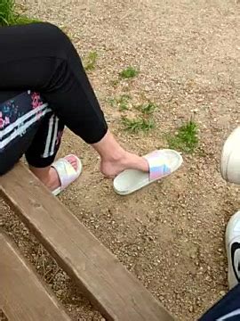 Kk Foot Nude Stripping On Webcam For Live Sex Video Chat InTheCrack