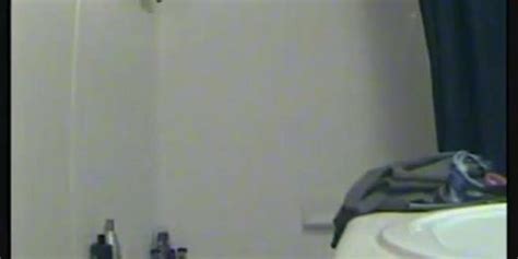 Friend Visiting Naked In Bathroom Tnaflix