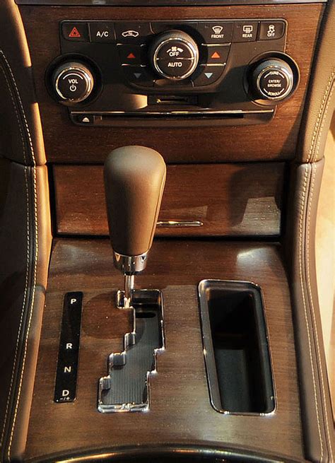 Lancia Thema Interior Photo 4 10731