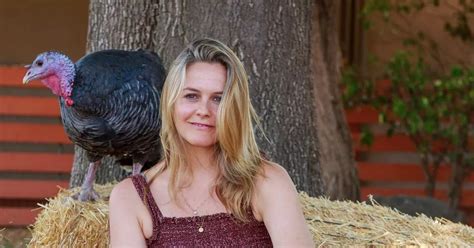 Alicia Silverstone Strips Naked For First Time And Says Wear Apple Leather Daily Star