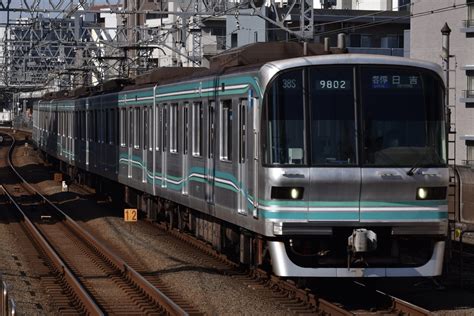 王子検車区千住工場 9000系 9102f の写真 鉄道写真投稿サイトtrain Directory