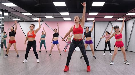 aerobic dance    evening       body