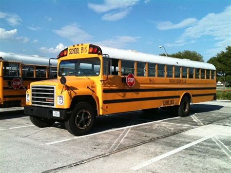 International Carpenter School Bus From The Early 1980's | Old school ...