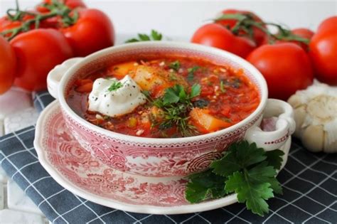 Borsch with tomatoes and sour cream: recipe of the 19th century https ...