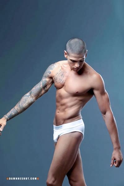 Damn Hes Hot Tumblr Tumbex