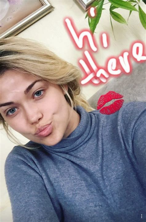 8 Hot Sexy Elona Lebedeva Bikini Pics