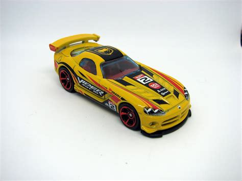 Hot Wheels Mystery Models Series Dodge Viper Srt Acr Of