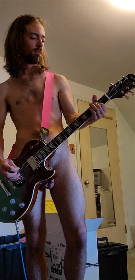 Nude Guitar Player ThisVid