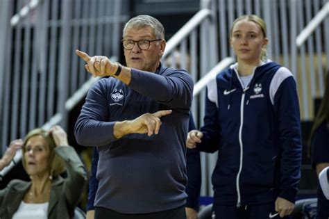 Shorthanded No 8 Uconn Women Dominate No 21 Creighton On The Road 72