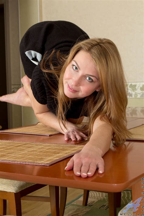 Naked Housewife Melisa Glides Her Fingers Deep Into Her Sweltering Pussy Porn Pictures XXX