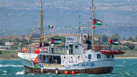 Israel Intercepts Gaza-Bound Ship of Activists and Aid - The New York Times