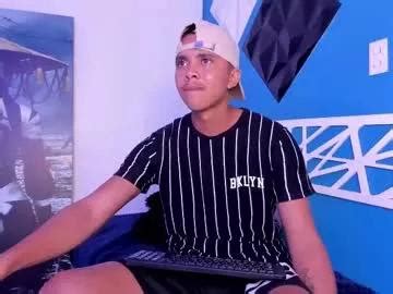 Join Naked Performer Mauro Vidal