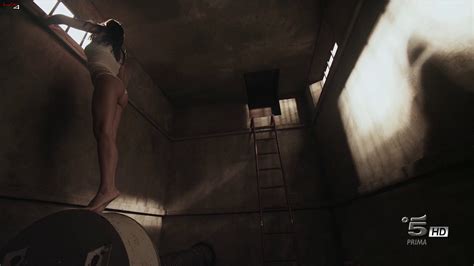 Naked Anna Safroncik In Tuscan Passion