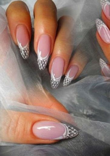 Tendenze unghie sposa sì al nude look Sposi Magazine