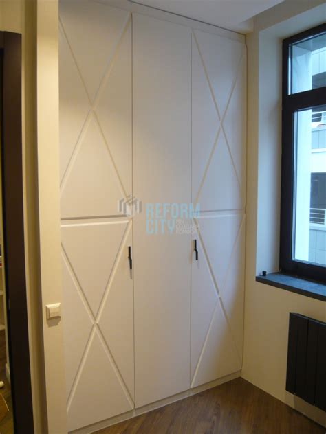 Встроенный шкаф с фрезерованными фасадами на заказ