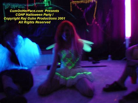 135b COHF Halloween 2001 Bonus Magazine 1044 Porn Pic