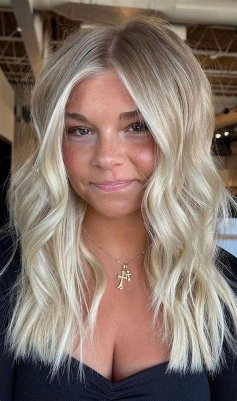 Pin By Haley Reynolds On Hair Bright Blonde Hair Summer Blonde Hair Perfect Blonde Hair
