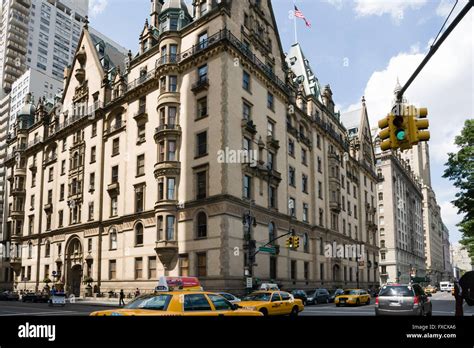 The Dakota Building, Manhattan, New York Stock Photo - Alamy