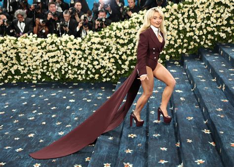 Sticker de LASTETAS sur fille femme meuf teen cup fap sabrina carpenter