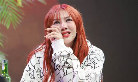 Hot girl 20 tuổi bật khóc nức nở khi tỏ tình người cũ trong show hẹn hò