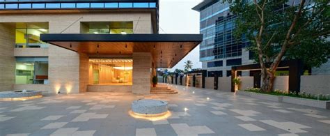 Siroya Centre, Sahar Airport Road, Ashok Nagar, Andheri East | JLL