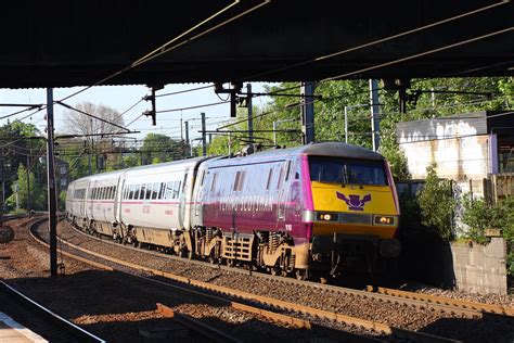 91101 Harringay Flying Scotsman Livery Class 91 No 91101  Flickr