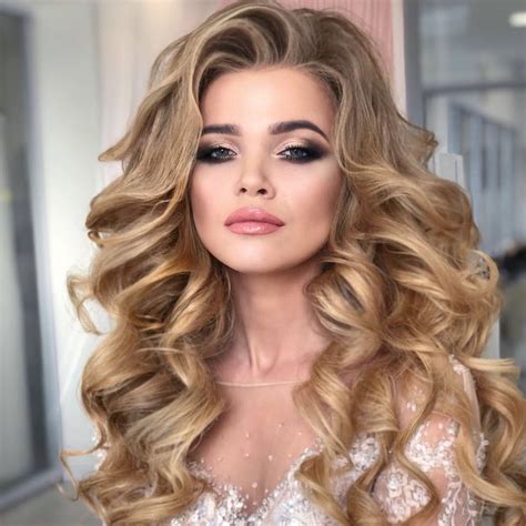 Образ на свадьбу | Long hair styles, Bridesmaid hair, Wedding hair and ...