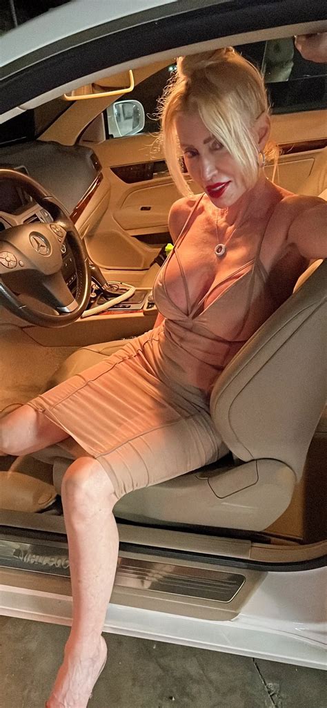 I Love Showing Off Nude Pics XHamster