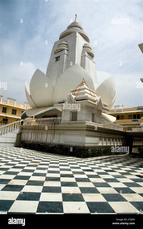 Devkinandan thakur ji temple in vrindavan hi-res stock photography and ...