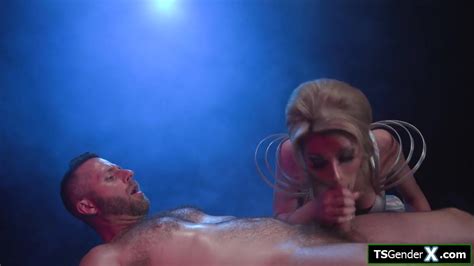 Busty Trans Alien Needs Human Cock Anal FAPCAT