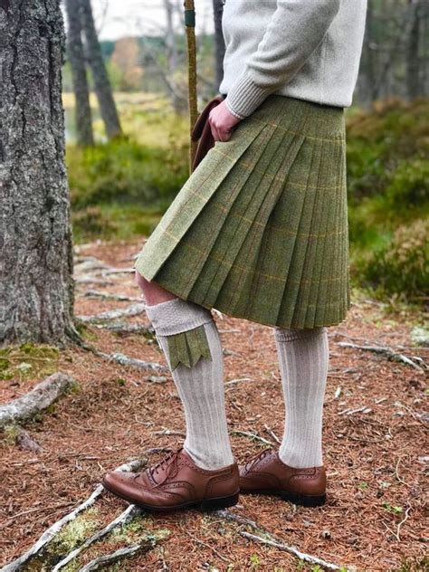 Pin By Jay Bell On Kilts Scottish Clothing Highland Outfits Tartan Men