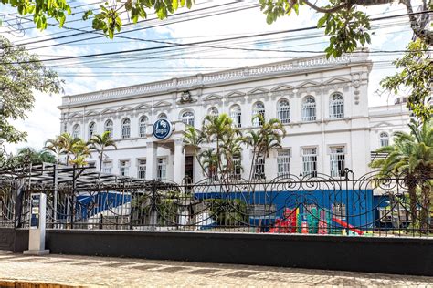 Colégio Anglo (fachada) - São Paulo State Film Commission