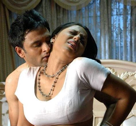 Hot Celebrity Top Entertainment Tollywood Actress Sunakshi In Hot Saree 7