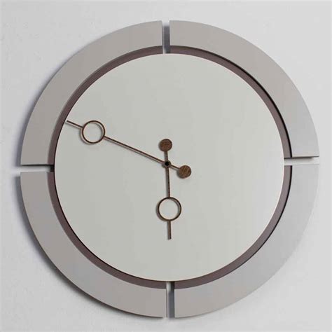 Horloge murale design moderne et élégante en bois rond