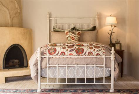 100 лучших идей дизайна: кованая кровать в интерьере на фото