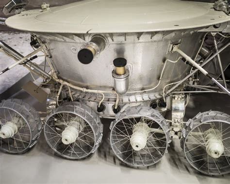 Lunokhod-1 - первый в мире автоматический самоходный блок Редакционное ...